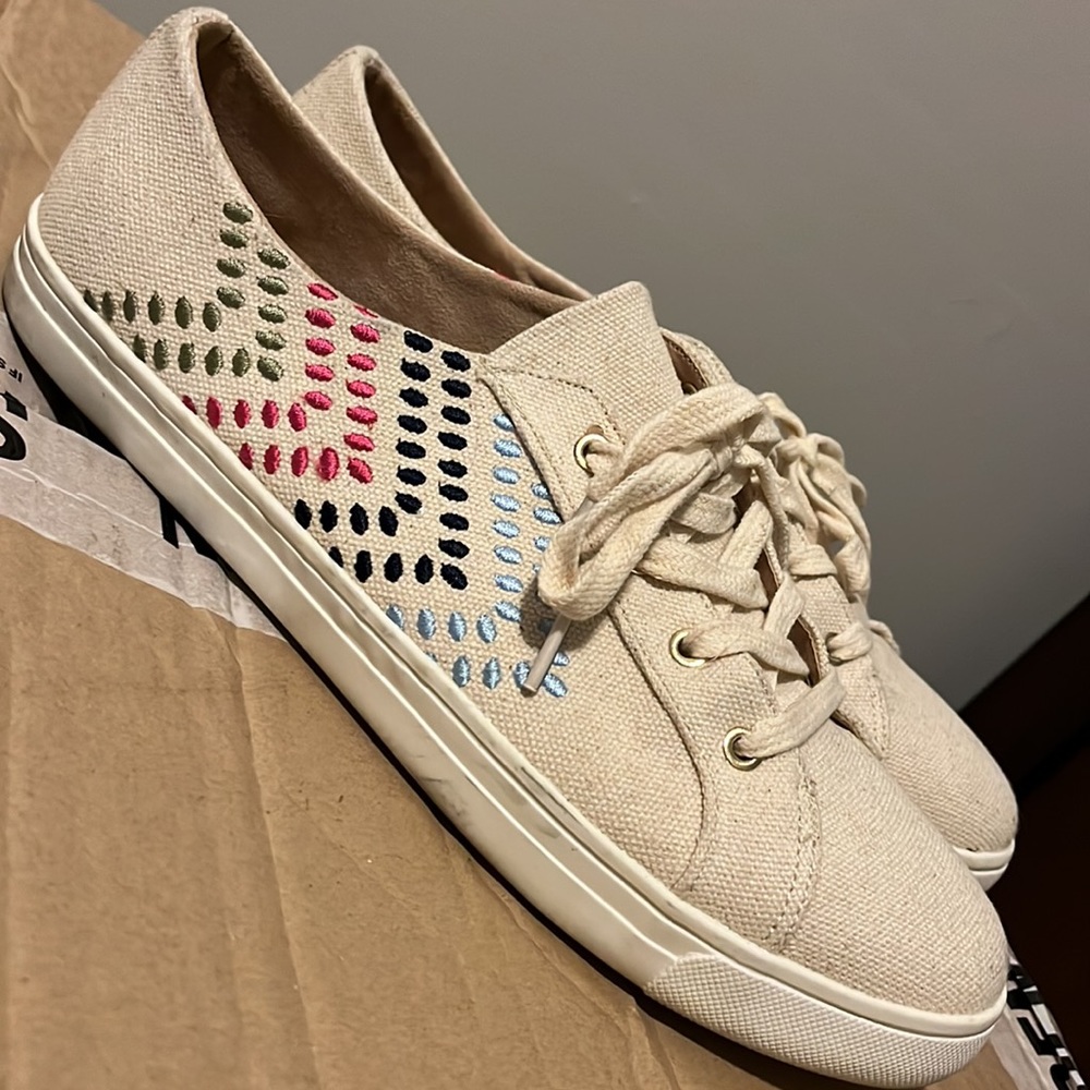 Jack Rogers sneakers